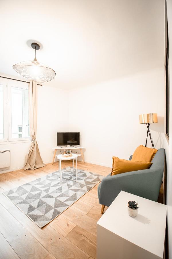Charmant F2 Hyper Centre De Melun Apartment ภายนอก รูปภาพ